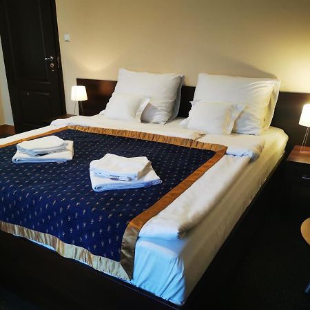Fort Hotel Warsaw Ngoại thất bức ảnh