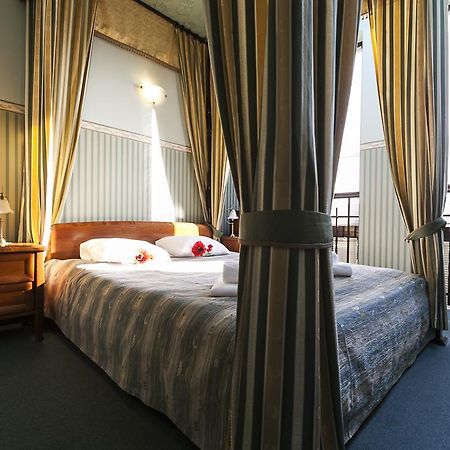 Fort Hotel Warsaw Ngoại thất bức ảnh