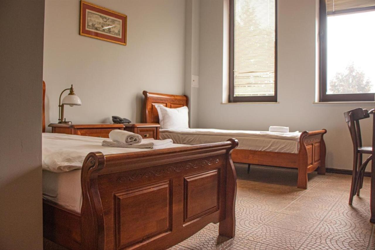 Fort Hotel Warsaw Ngoại thất bức ảnh
