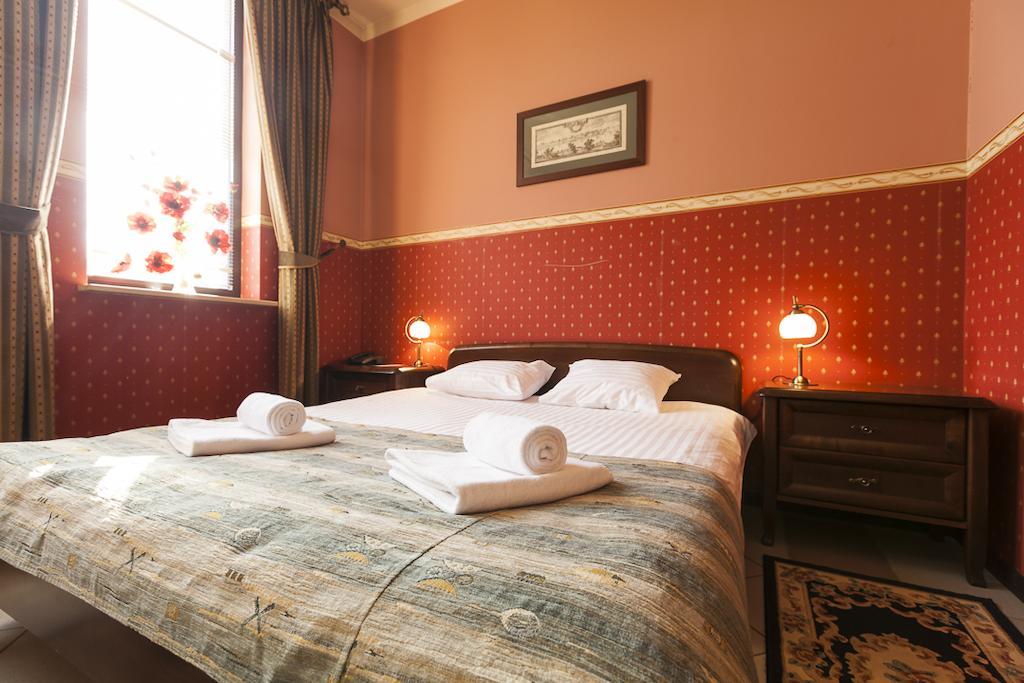 Fort Hotel Warsaw Ngoại thất bức ảnh